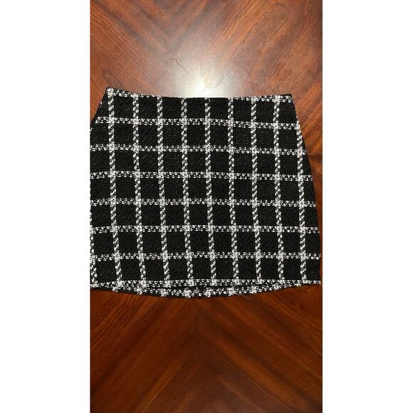Forever 21 women's back‎ zipper black and white plaid mini skirt size medium - Picture 1 of 7